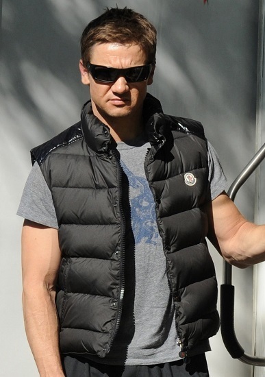 Jeremy Renner More The Avengers Bourne Legacy On Set Pictures Jeremy Renner Daily ジェレミー レナー通信