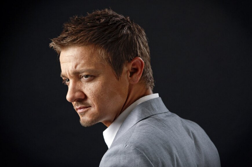 Bourne Legacy Star Jeremy Renner On Avengers Action And More Usa 12 08 06 Jeremy Renner Daily ジェレミー レナー通信